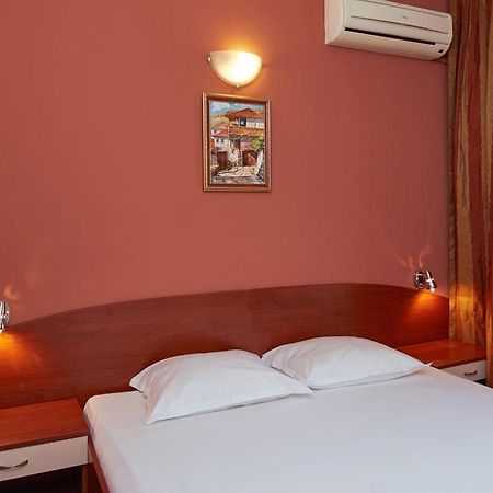 Guesthouse Kirov Ravda Ngoại thất bức ảnh