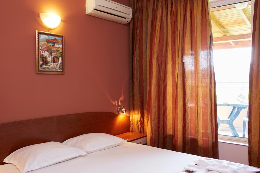 Guesthouse Kirov Ravda Ngoại thất bức ảnh