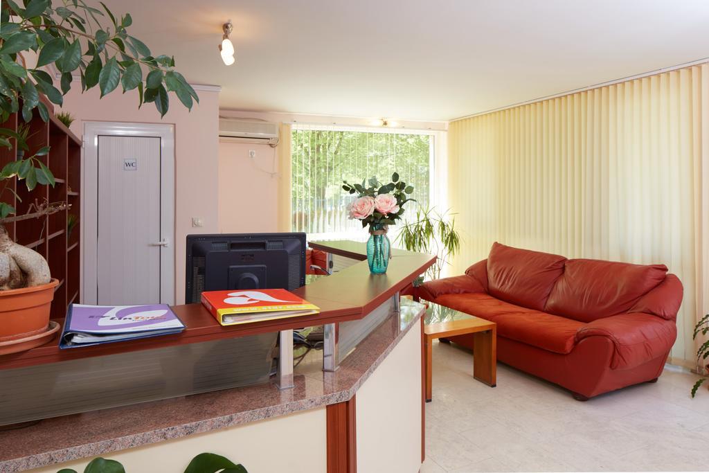 Guesthouse Kirov Ravda Ngoại thất bức ảnh