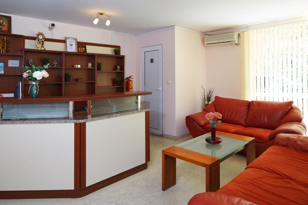 Guesthouse Kirov Ravda Ngoại thất bức ảnh