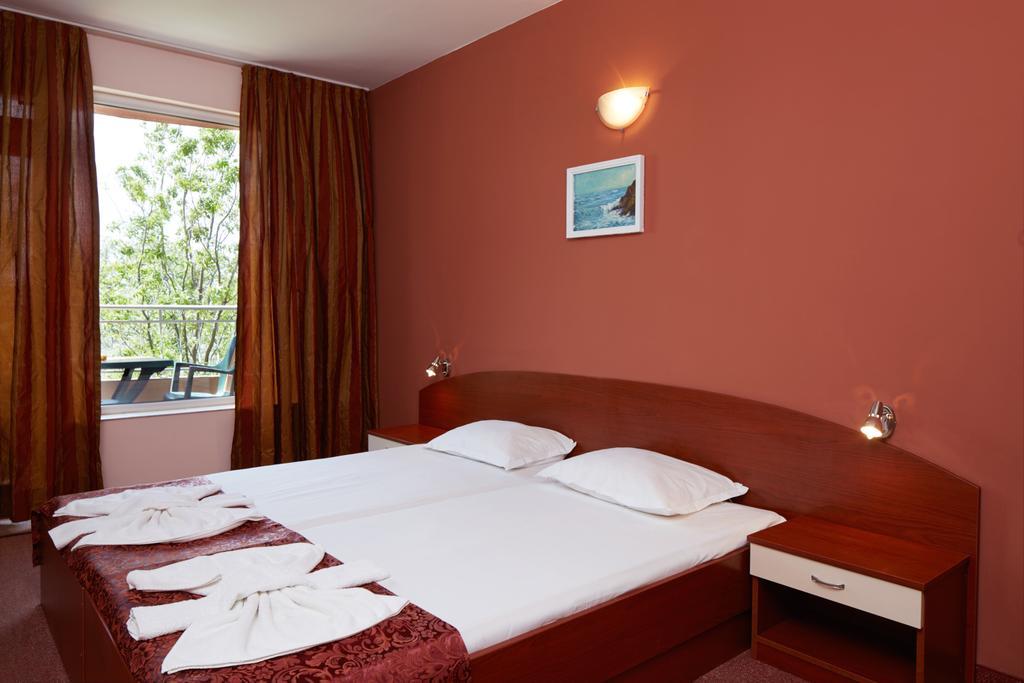 Guesthouse Kirov Ravda Ngoại thất bức ảnh